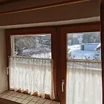 公寓 Mit Komplett Eingerichteter Kuechenzeile Im Wohnraum By Interhome Haidmühle