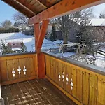 Mit Komplett Eingerichteter Kuechenzeile Im Wohnraum By Interhome 公寓 *
