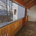 Mit Komplett Eingerichteter Kuechenzeile Im Wohnraum By Interhome 公寓