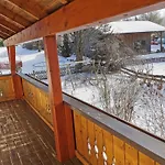 公寓 Mit Komplett Eingerichteter Kuechenzeile Im Wohnraum By Interhome Haidmühle